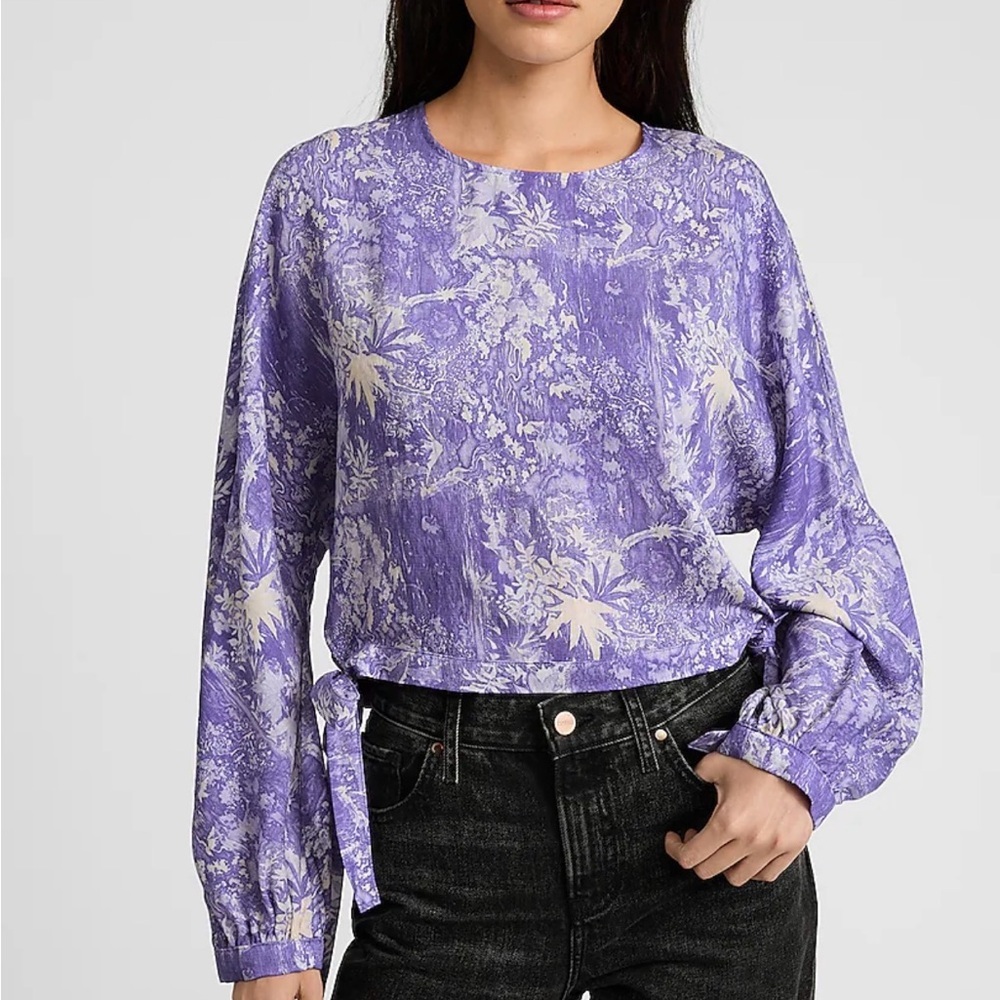 NWT Express Lavender and Cream Floral crop top